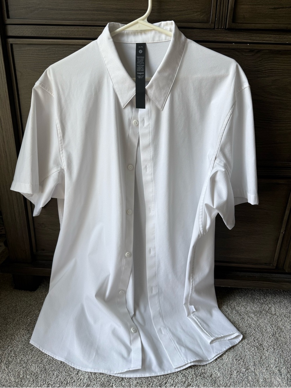 Men's Lululemon White Short-Sleeve Button-Up Shirt